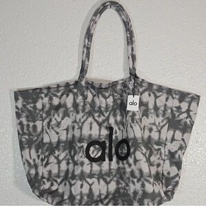 ALO Yoga Black and Gray Patterned Tote